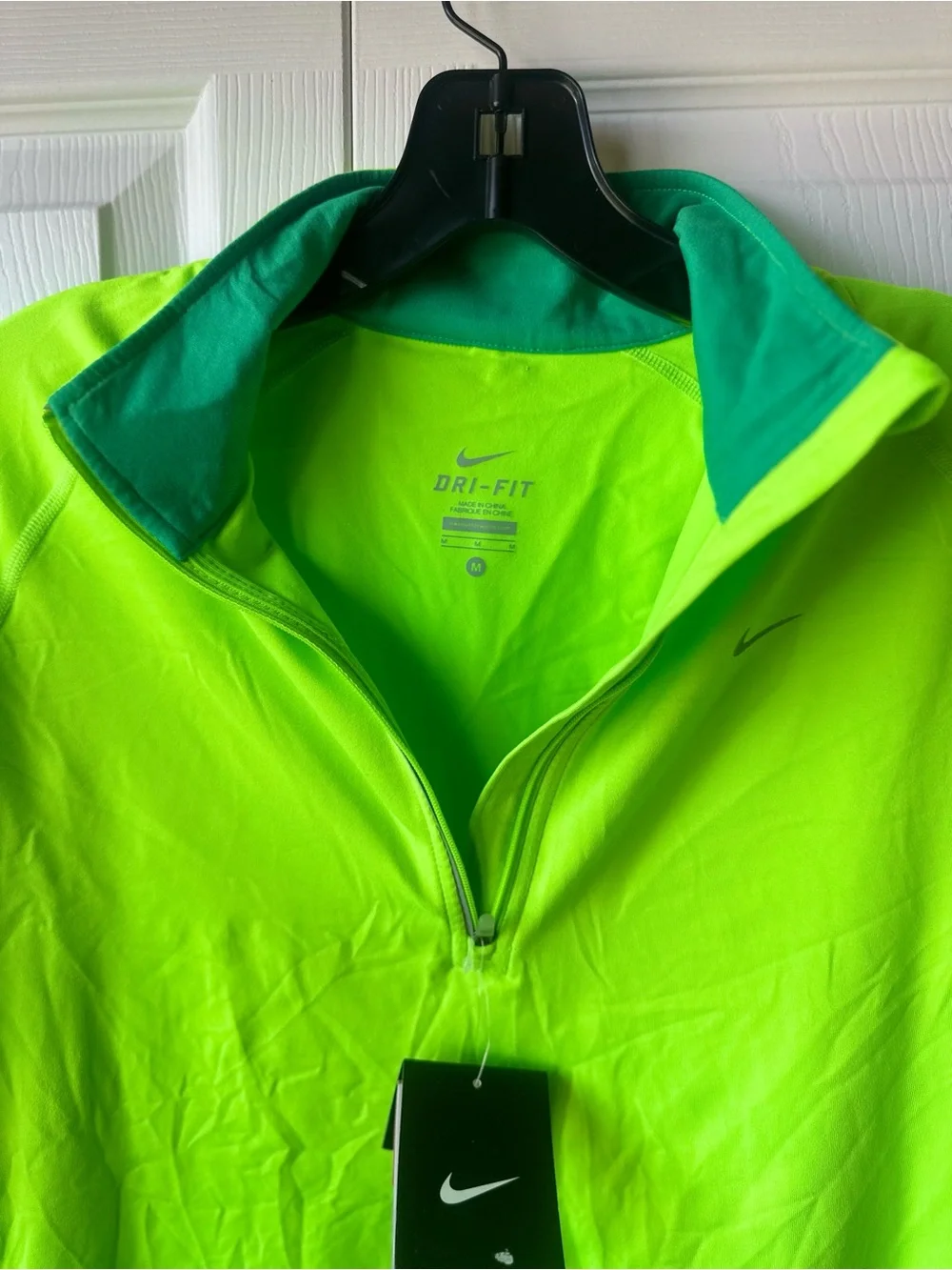 Nike Dri-FIT Running 1/4 Zip Neon Golf  Size M Womens 602677-361 NWT
